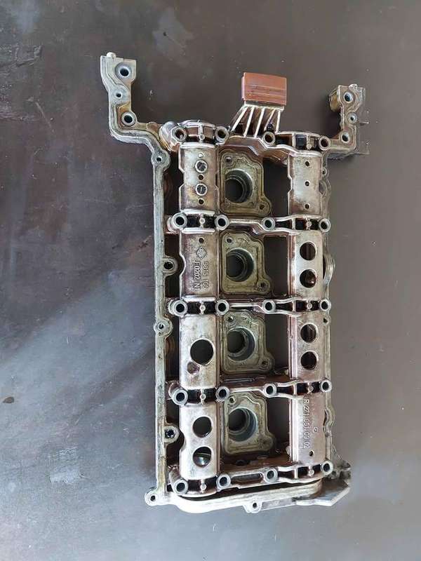 Used Mercedes W203 M271 Camshaft Holder P/N R2710510902