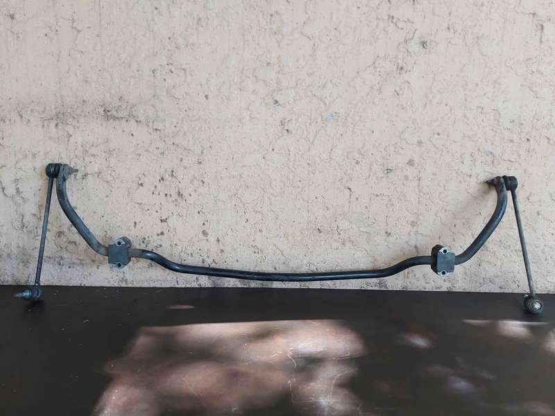 Used Mercedes W203 C200 Front Sway Bar & Stabilizer links
