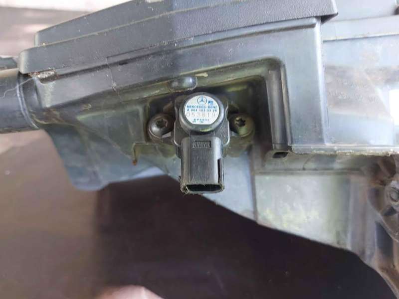Used Mercedes W203 M271 Air Intake Box Including Sensors P/N A2710900901
