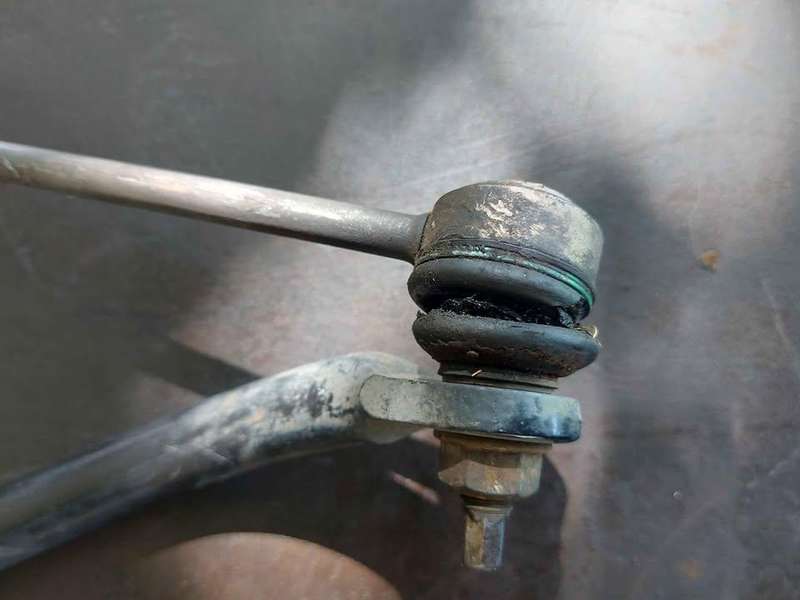 Used Mercedes W203 C200 Front Sway Bar & Stabilizer links