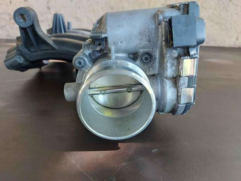Used Mercedes W203 M271 Intake Manifold + Throttle Body P/N A2711401101 & A2711410025