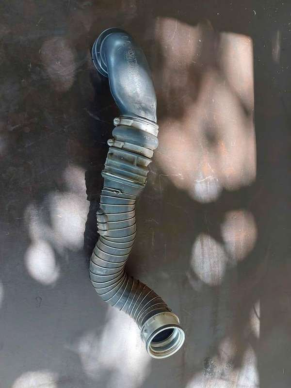 Used Mercedes W203 M271 Intercooler Hose P/N A2710902037