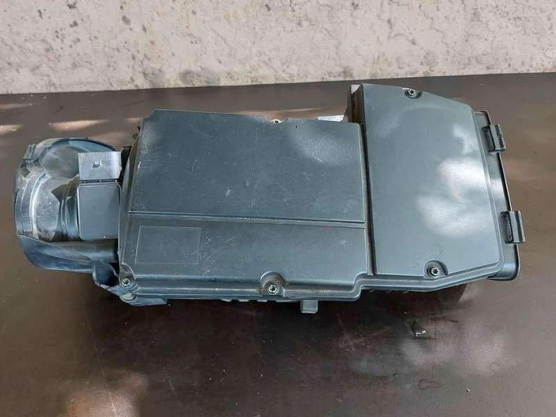 Used Mercedes W203 M271 Air Intake Box Including Sensors P/N A2710900901