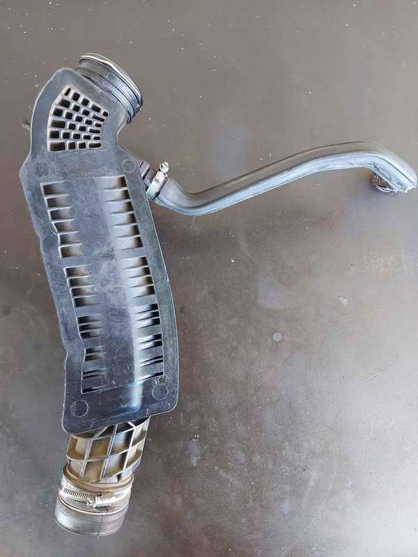 Used Mercedes W203 M271 Supercharger intake resonator