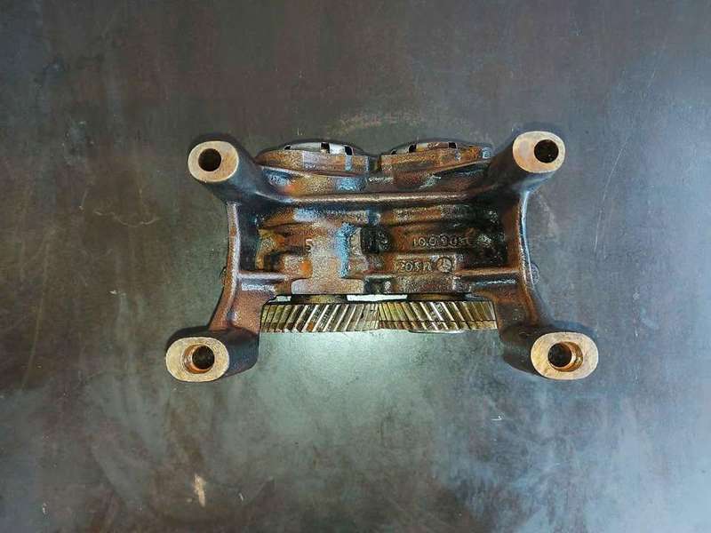 Used Mercedes M274 Balance shaft P/NA2740300285