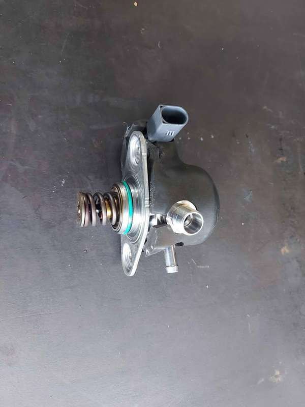 Used M274 High Pressure Fuel Pump P/N A2742260385001