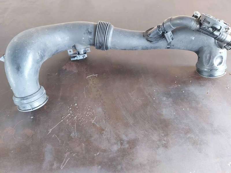 Used M274 Infiniti/Mercedes Intake Pipe with breather & Sensor P/N A0071530528