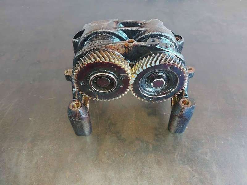Used Mercedes M274 Balance shaft P/NA2740300285