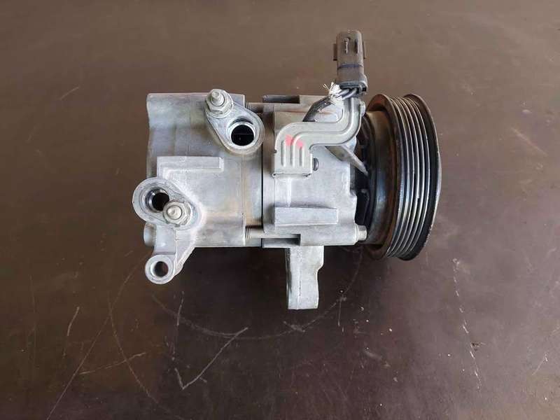 Used Jeep KJ AC Compressor P/N 55111400AA