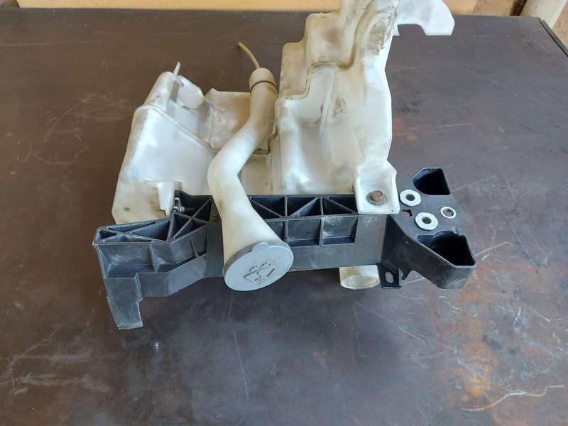 Used Infiniti Q50 Washer Bottle