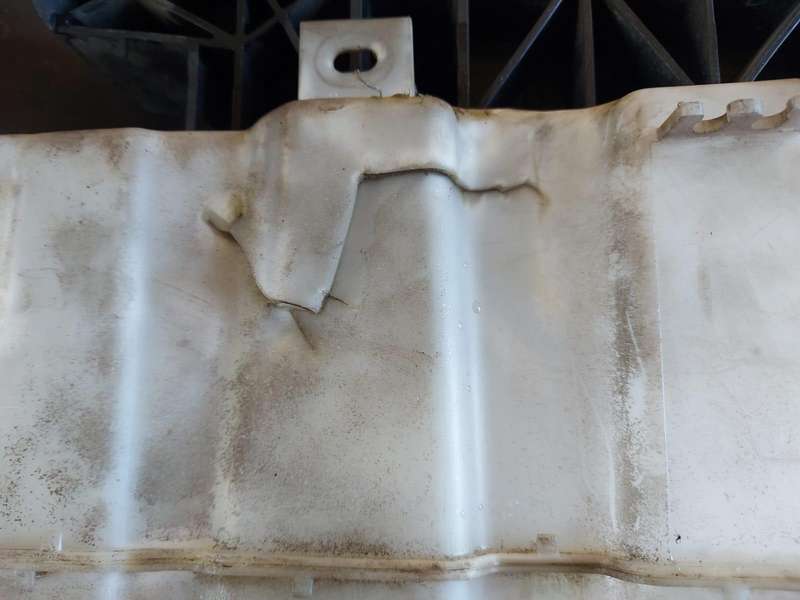 Used Infiniti Q50 Washer Bottle