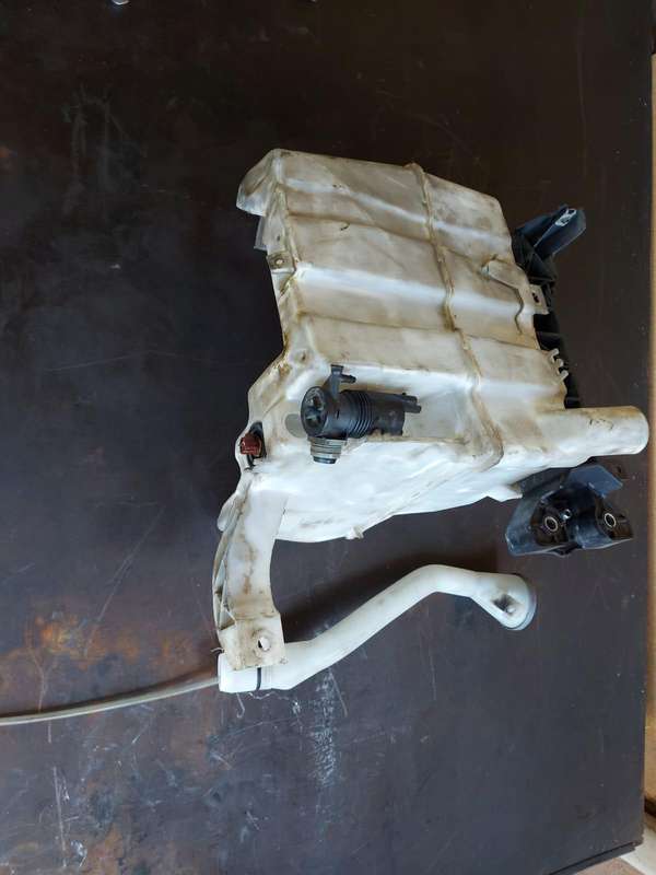 Used Infiniti Q50 Washer Bottle