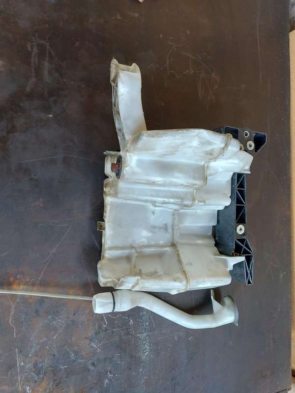 Used Infiniti Q50 Washer Bottle