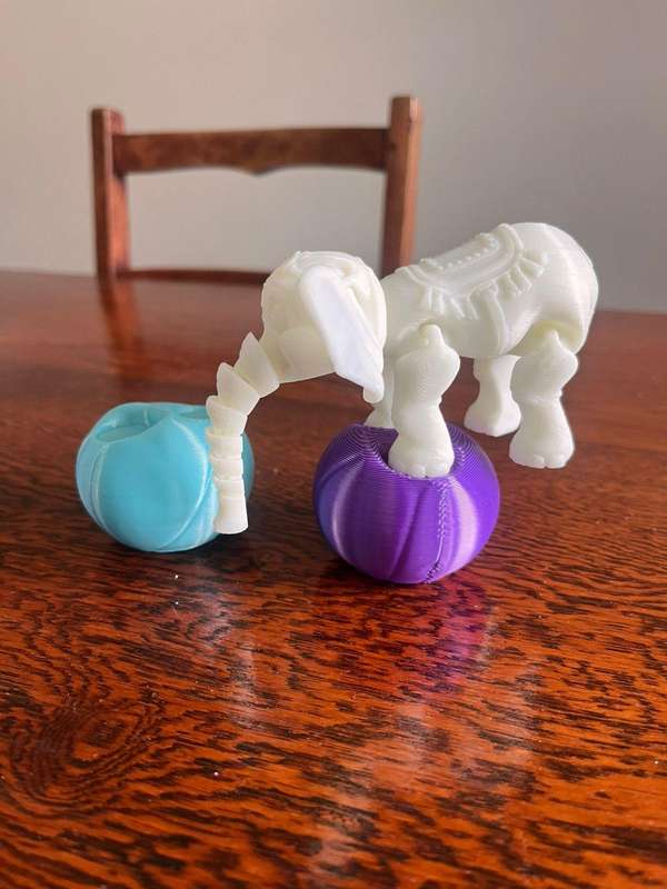 3D Printed Balancing Elephant + 2x Podiums  Glow-in-the-Dark with Silk Finish