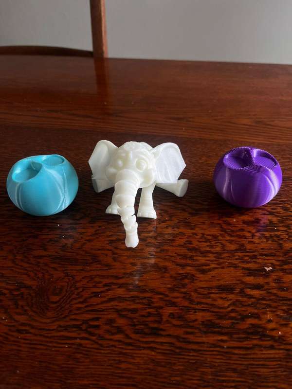 3D Printed Balancing Elephant + 2x Podiums  Glow-in-the-Dark with Silk Finish