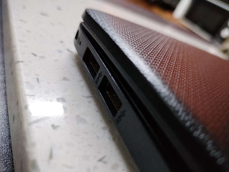 HP 3250u AMD Radon lite Gaming laptop ( Make offer )
