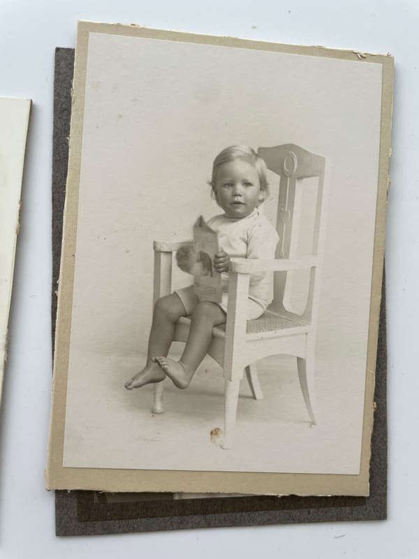 Lot of Antique Photographs - 1800s - USA and SA
