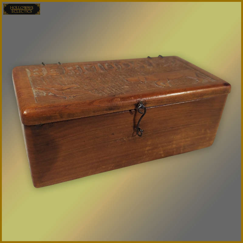 Vintage Post War Bermuda Wooden Trinket Box