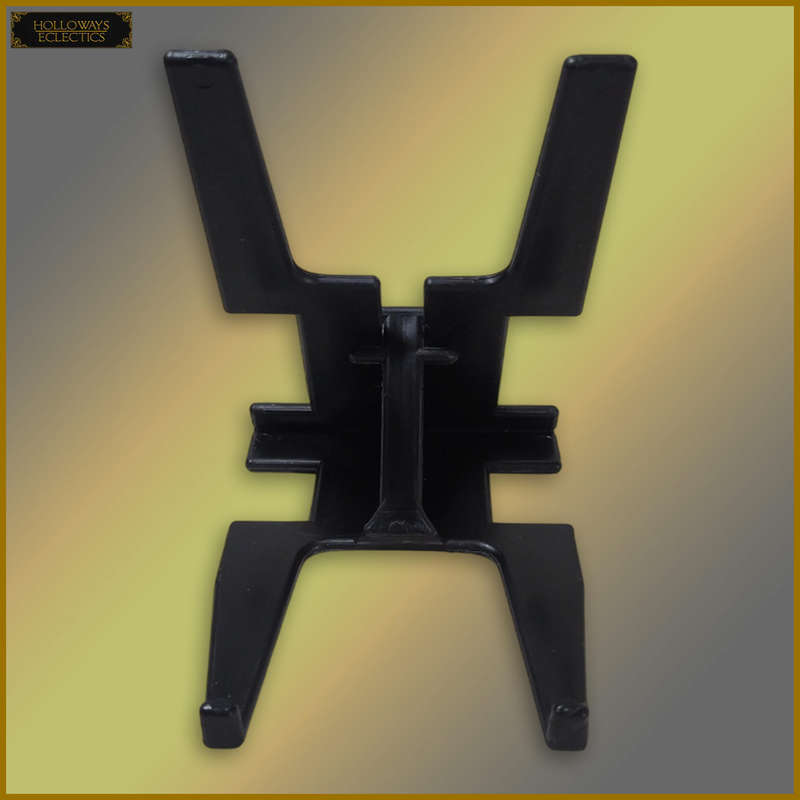 Helga Plate Or Bowl Display Stand