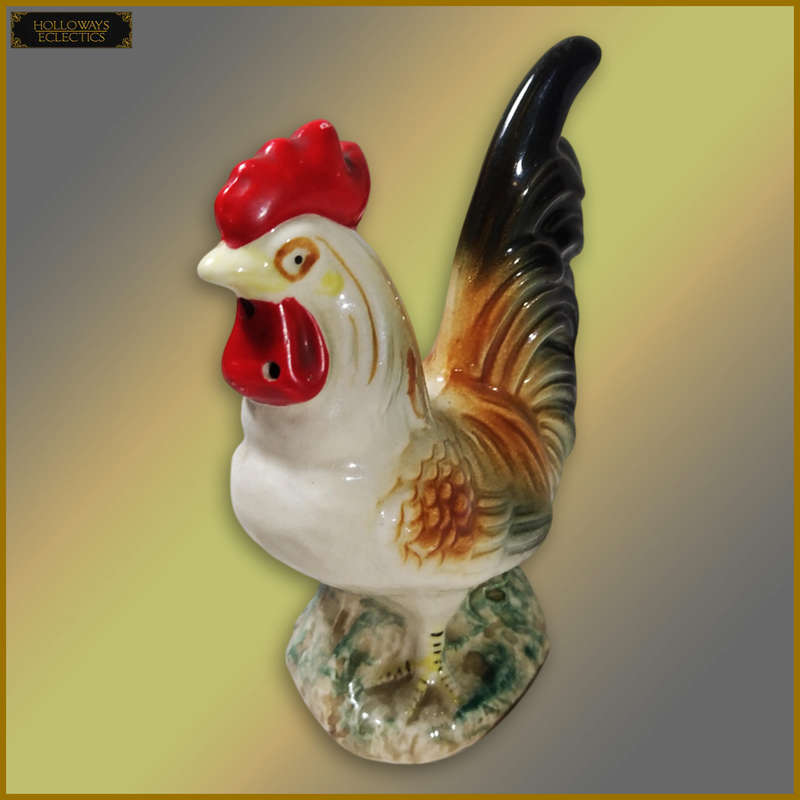 Vintage Porcelain Hen And Rooster Salt And Pepper Set