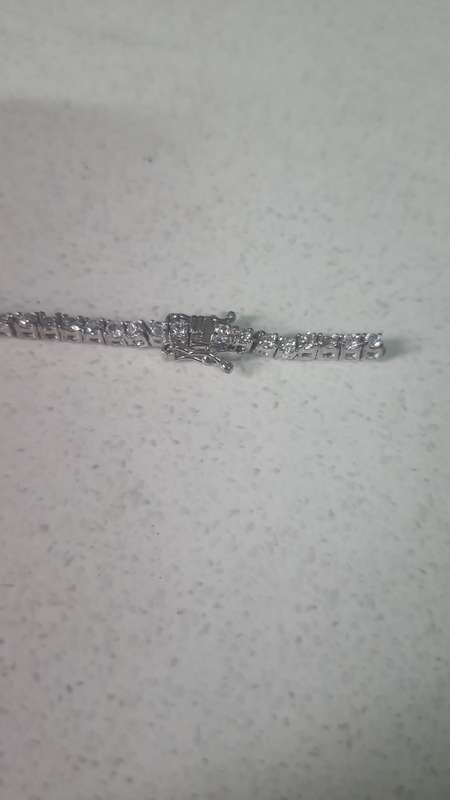 VINTAGE BROKEN 925 SILVER PRINCESS BRACELET - VINTAGE GREEN PEARL NECKLACE AND LOOSE GOLDEN EARINGS