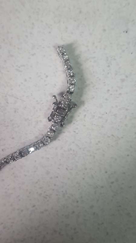 VINTAGE BROKEN 925 SILVER PRINCESS BRACELET - VINTAGE GREEN PEARL NECKLACE AND LOOSE GOLDEN EARINGS