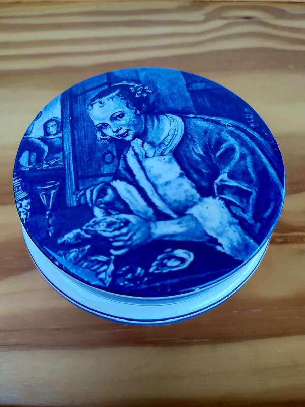 VERY RARE DELFT HAND PAINTED IN HOLLAND, VINTAGE DUTCH PORCELAIN JEWELRY BOWL