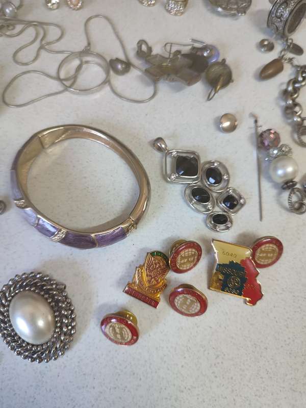 LARGE LOT OF JEWELLERY UP FOR GRABS COSMETC MOSTLY- BID NOW BEFORE CHRISTMAS!