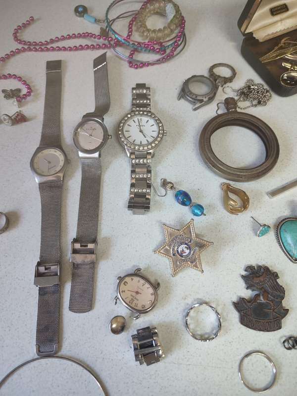 LARGE LOT OF JEWELLERY UP FOR GRABS COSMETC MOSTLY- BID NOW BEFORE CHRISTMAS!