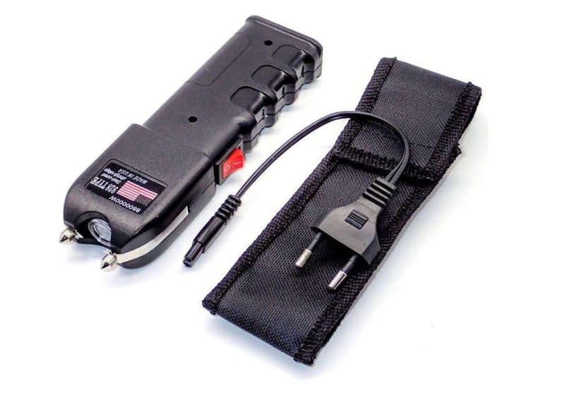 928 Self-Defense 150000W electronic shock With Flashlight