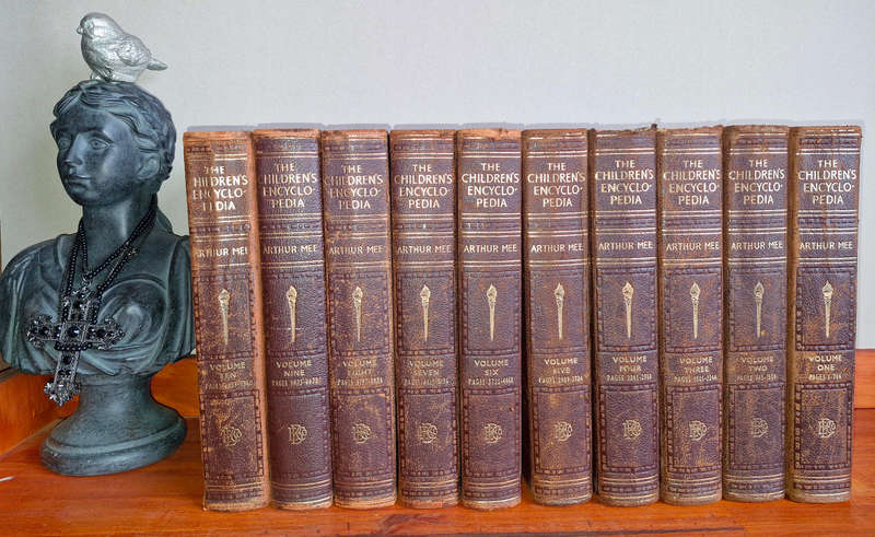 Arthur Mee Childrens encyclopedia 10 volumes