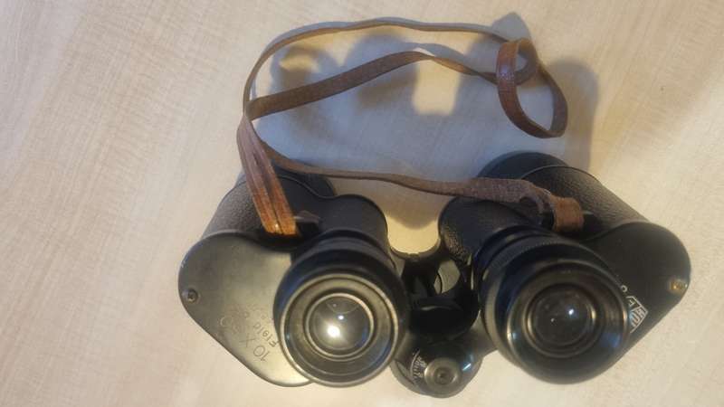 VINTAGE HOLBECK BINOCULARS WITH 16x50 Zoom.