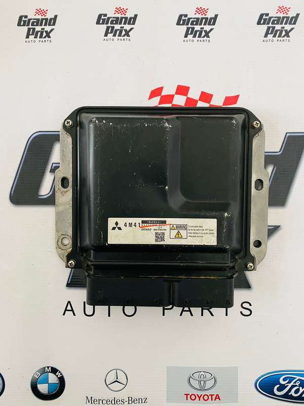 MITSUBISH PAJERO ECU COMPUTER BOX 1860B561  4M41