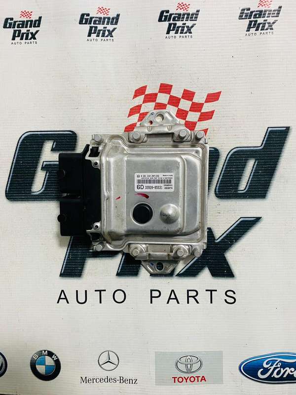 SUZUKI SWIFT 1.5 ENGINE CONTROL UNIT COMPUTER BOX 6D 33920-85S31 0261S102XM