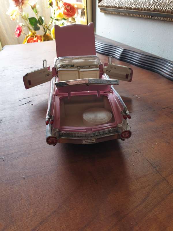 1:18 Cadillac Eldorado