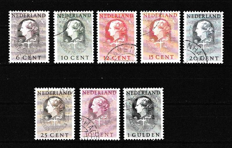 NEDERLAND 1951 QUEEN WILHELMINA CROWN AND POST HORN