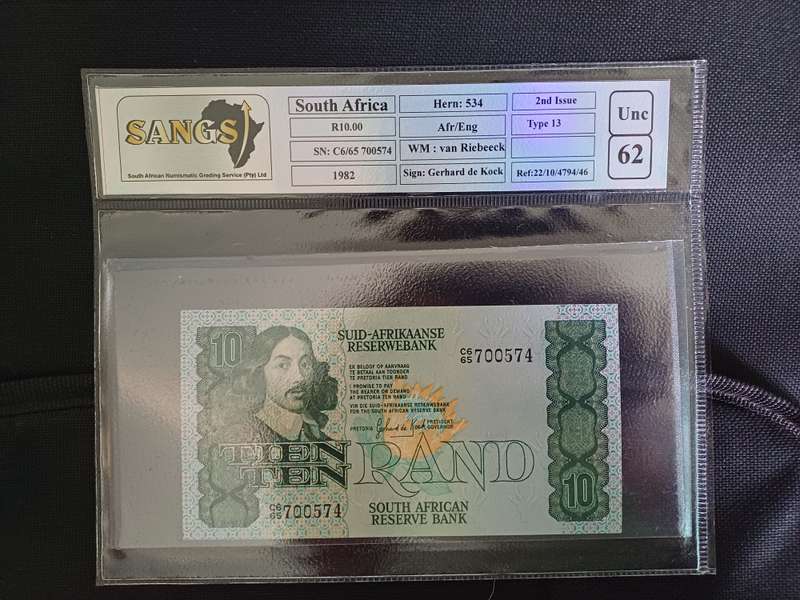 2 Sets of R10 notes in sequence