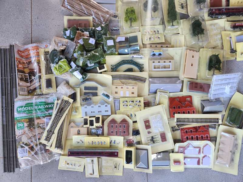 Complete set of "Your Model Railway Village" Issues 1 -120
