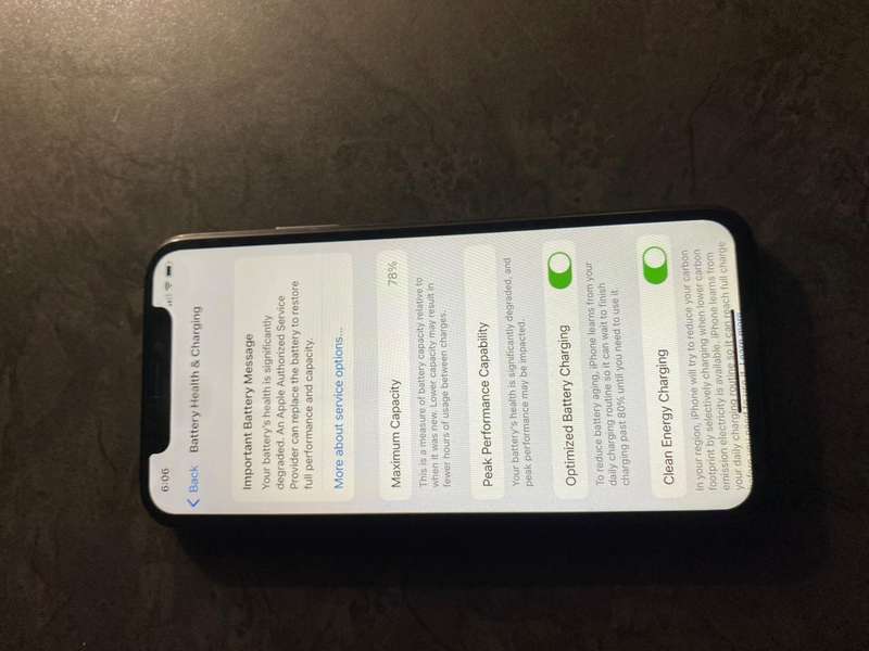 iPhone X  64 GB,( Face ID not working, battery 78%)