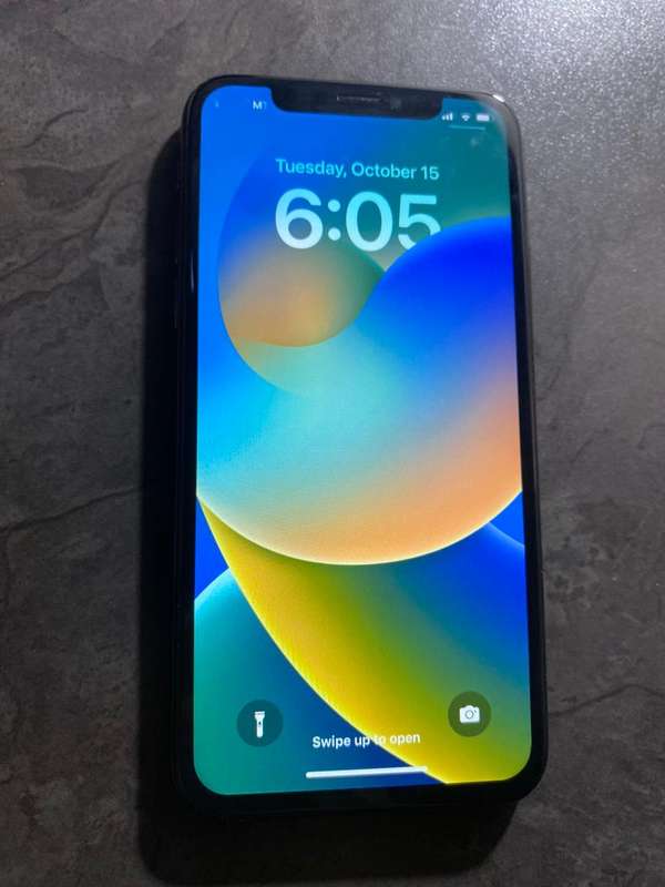 iPhone X  64 GB,( Face ID not working, battery 78%)