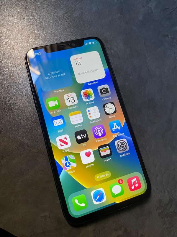iPhone X  64 GB,( Face ID not working, battery 78%)
