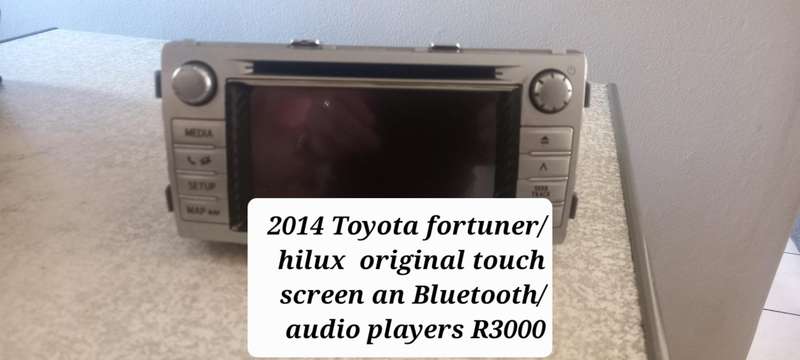 Toyota fortuner/hilux  original Panasonic head unit  mp3/cd/player/reverse camera/Bluetooth