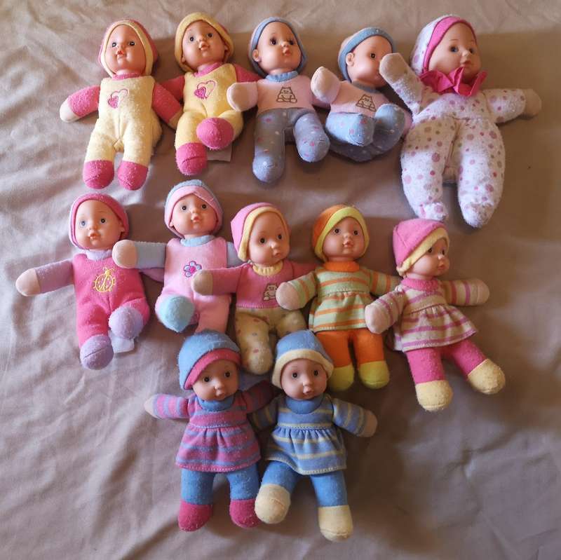 Miniature  Dolls  x 12