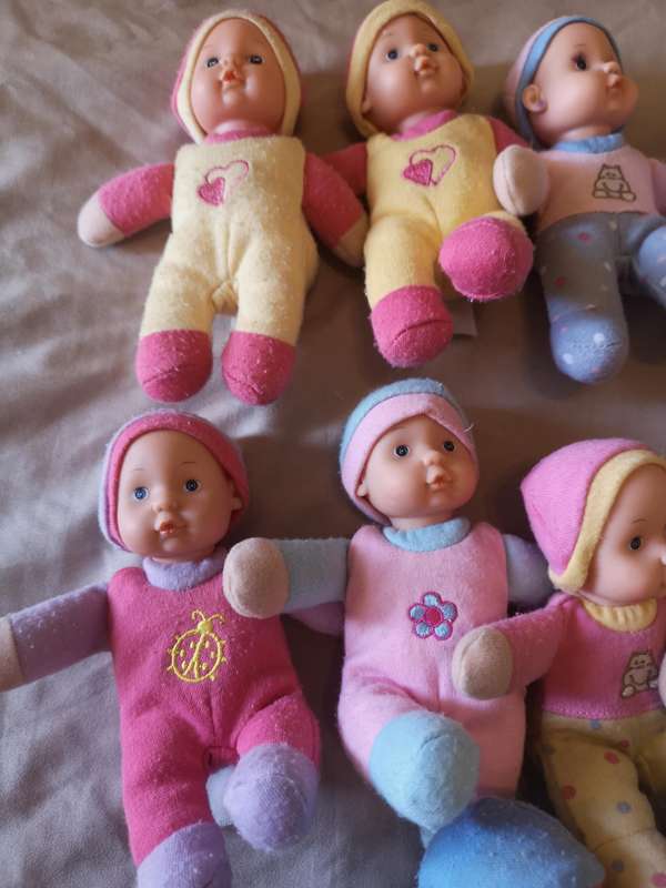 Miniature  Dolls  x 12