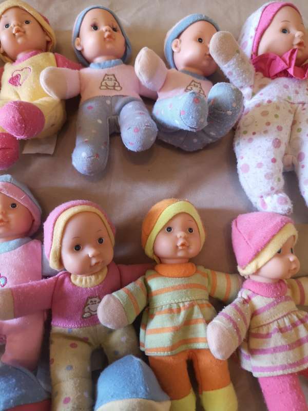 Miniature  Dolls  x 12
