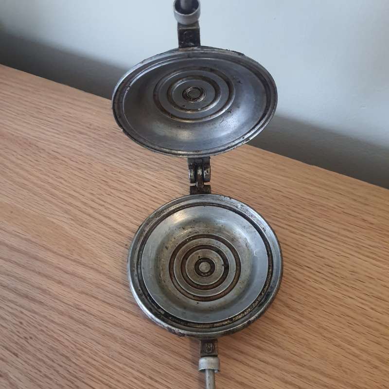 VINTAGE - 1955 - JAFFLE TOASTER by: ' JAFFLE PRESSURE TOASTER '
