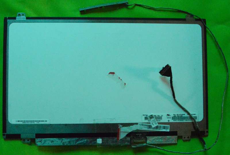 REDUCED TO GO! Lenovo G40 - 14 inch - FRU 04X5881 1366 x 768 with 30pin connector & camera