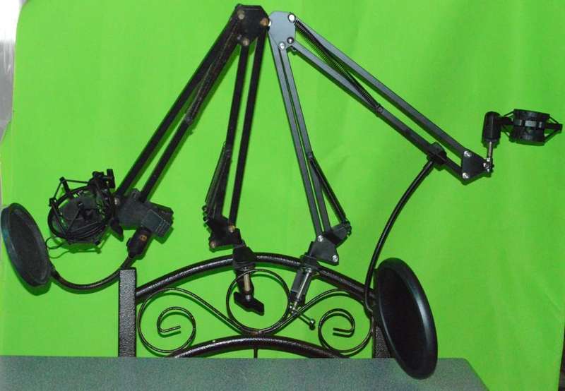 Mic stands - 2 boom arms, 2 shock mounts, 2 pop filters