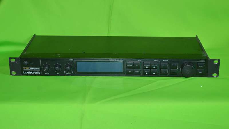 Multi-effects processor, Dual-engine: TC-Electronic M-One XL