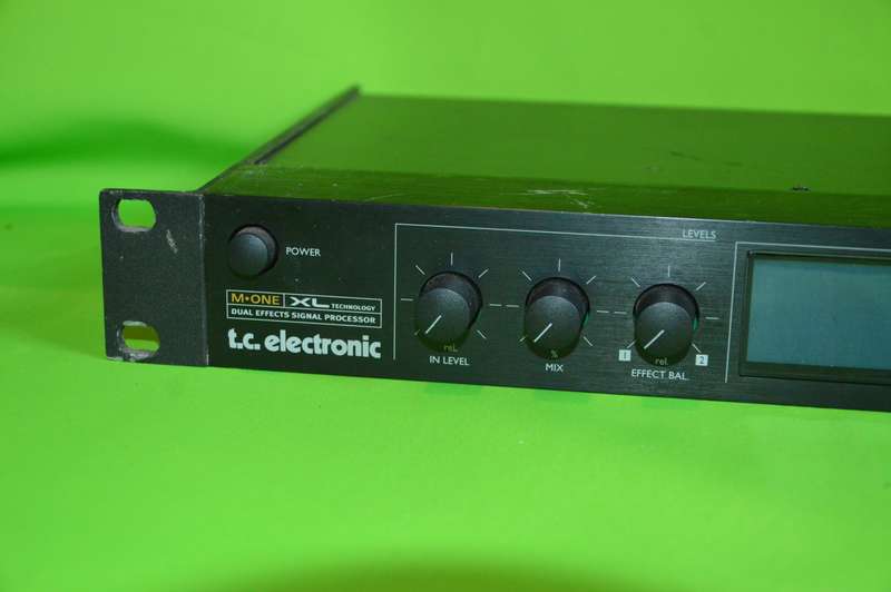 Multi-effects processor, Dual-engine: TC-Electronic M-One XL